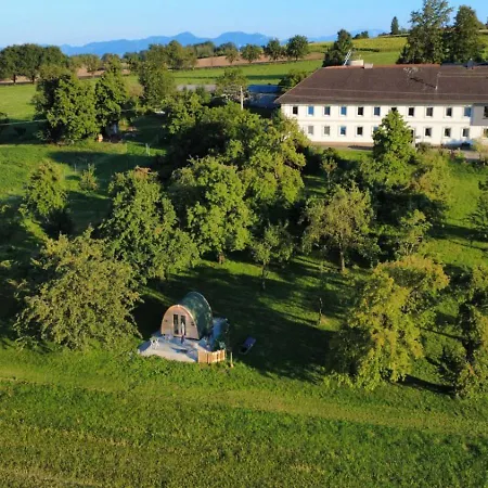 Wildkraut's Kraeuter- Und Alpakabauernhof * Kremsmuenster