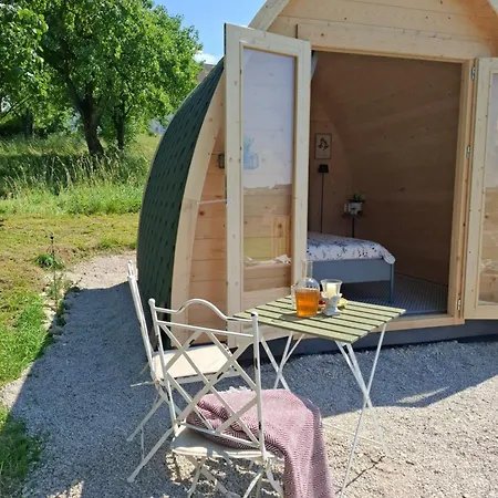 Wildkraut's Kraeuter- Und Alpakabauernhof *